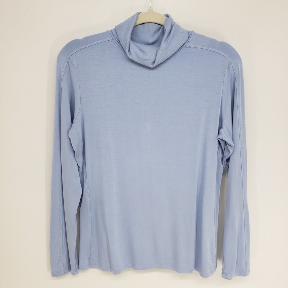 In Cashmere Turtleneck Top Women Size M Light Baby Blue Long Sleeve Solid NEW